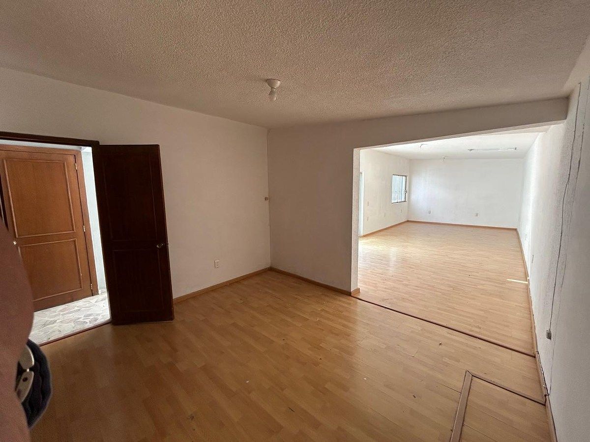 15 de 16: RECAMARA 2 CON ACCESO DIRECTO A ESTUDIO