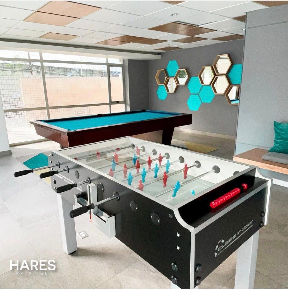 21 de 24: SALON DE JUEGOS