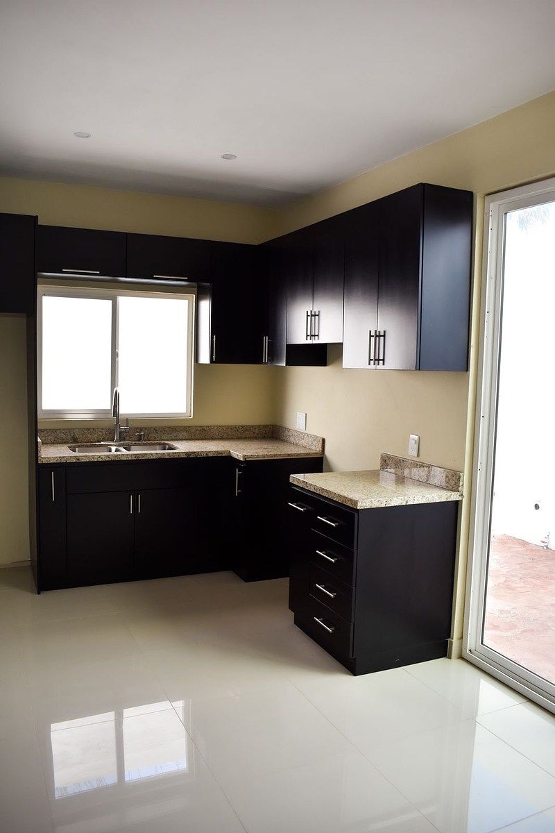 1 of 11: Área de cocina