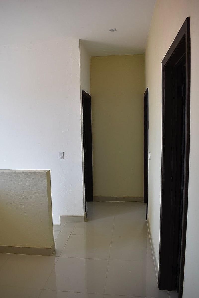 4 of 11: Pasillo segundo piso casa