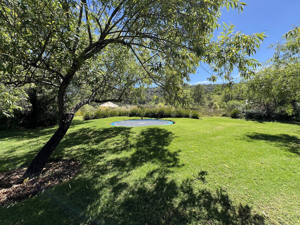 37 de 42: Jardín casa club