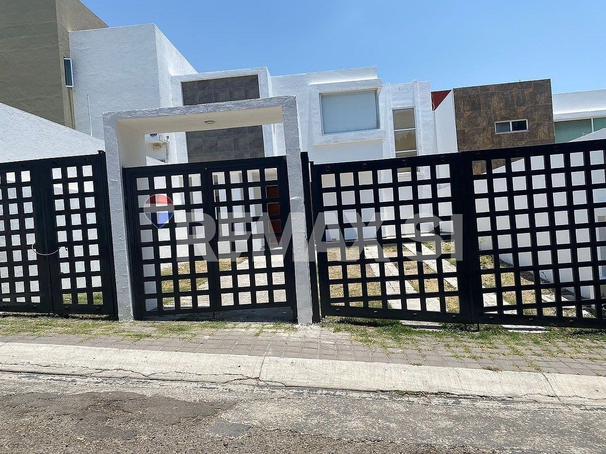 CASA PARA ALUGAR EM REAL DE JURIQUILLA, foto 1 de 18