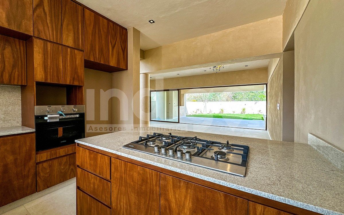 12 de 50: Vista desde la Cocina