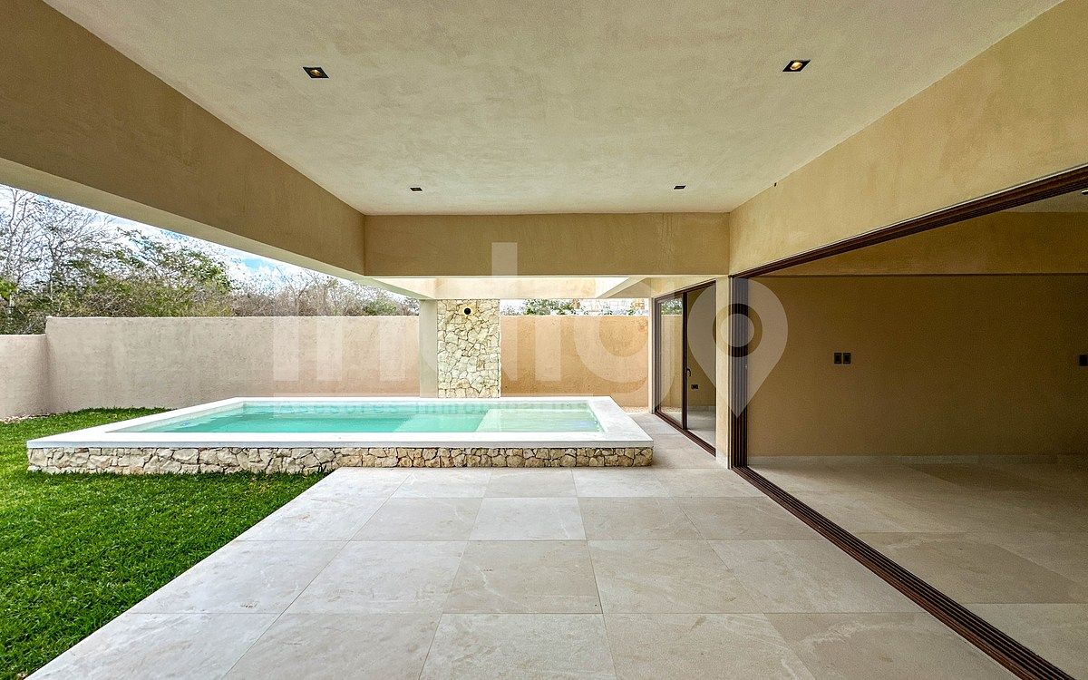 34 de 50: Terraza Posterior Techada