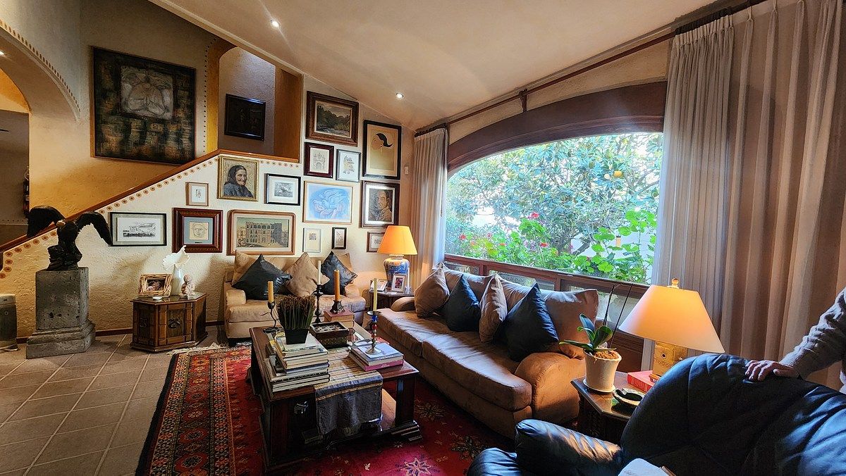 13 of 37: Sala de estar