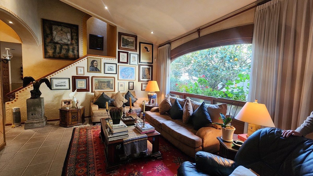 12 of 37: Sala de estar