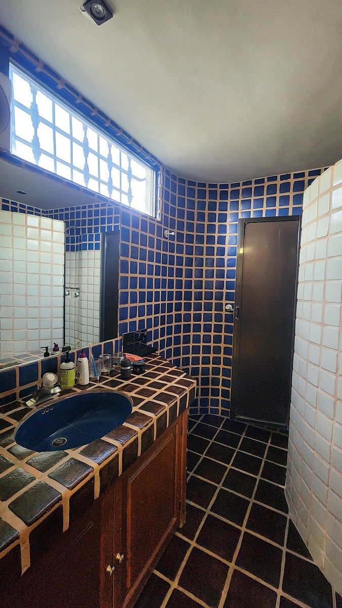 29 of 37: Baño recámara 4