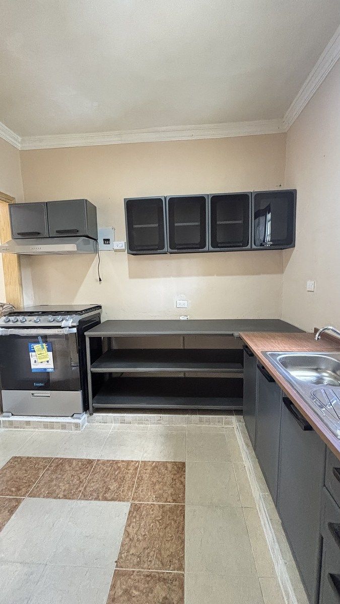 9 de 34: estiufa a estrenar