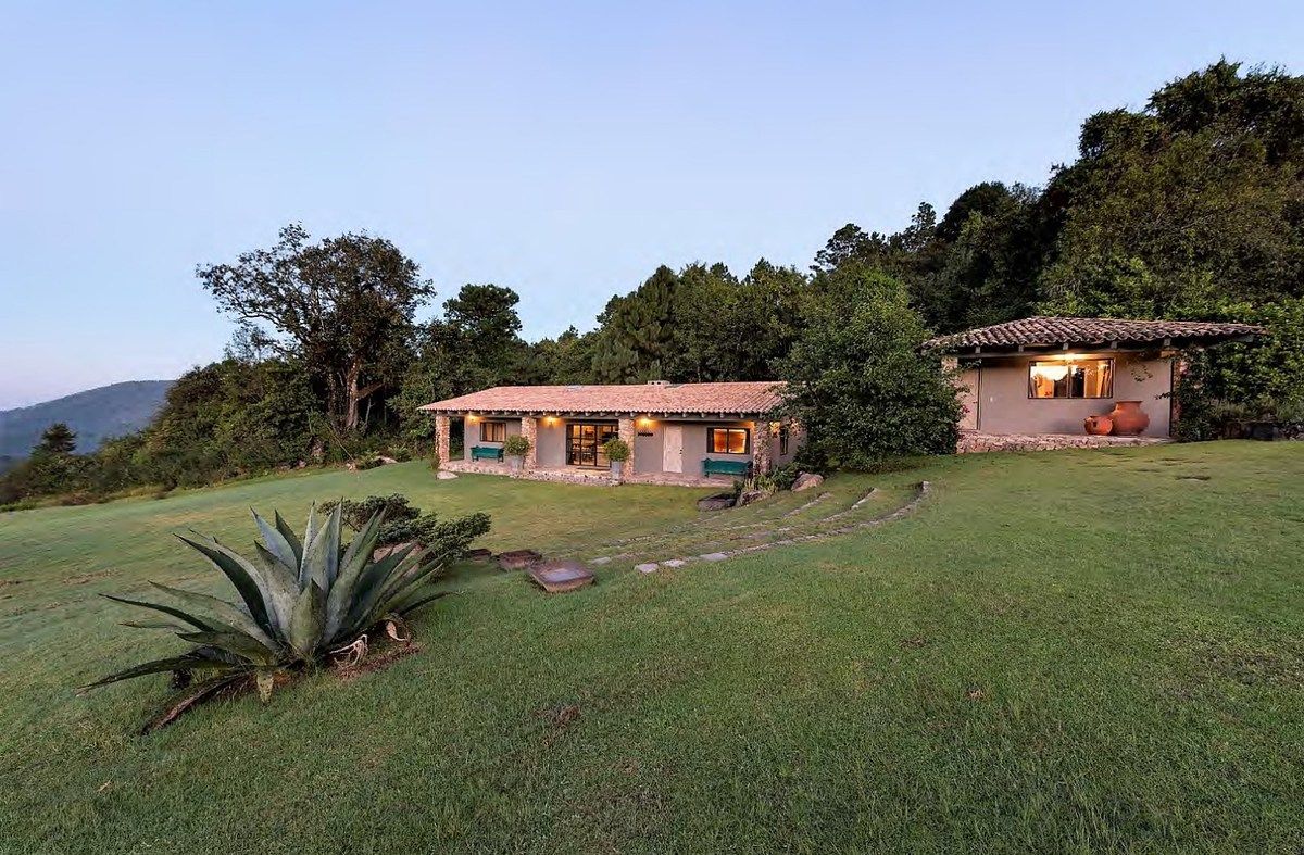 21 of 29: Bungalow 1 y 2