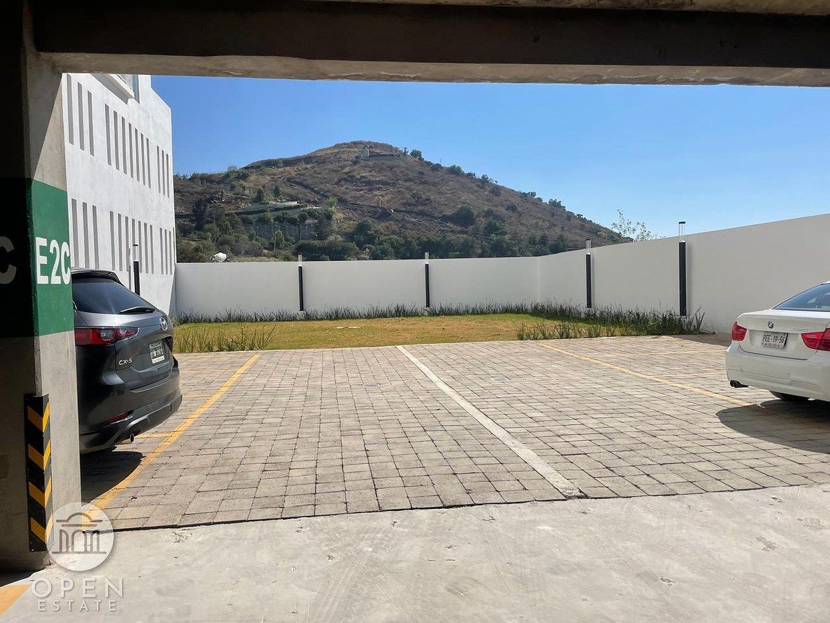 10 de 36: Estacionamiento