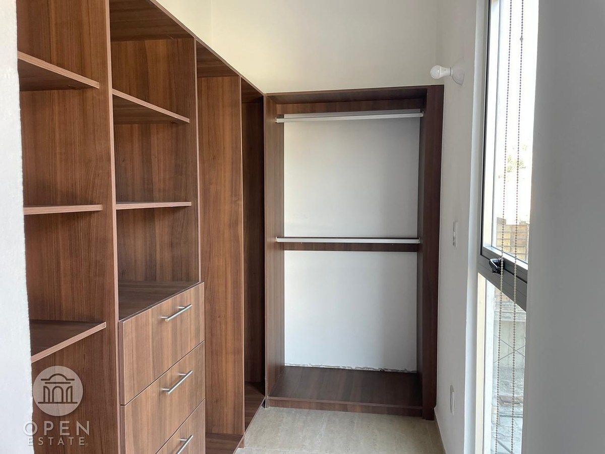 7 de 36: Opcion 1 : 1 recamara con vestidor