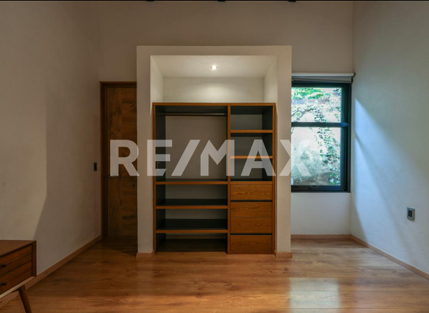 21 de 29: Clósets abiertos