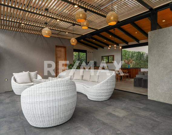 26 de 29: Sala exterior