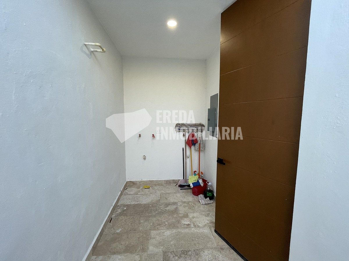 48 of 49: ÁREA DE LAVADO