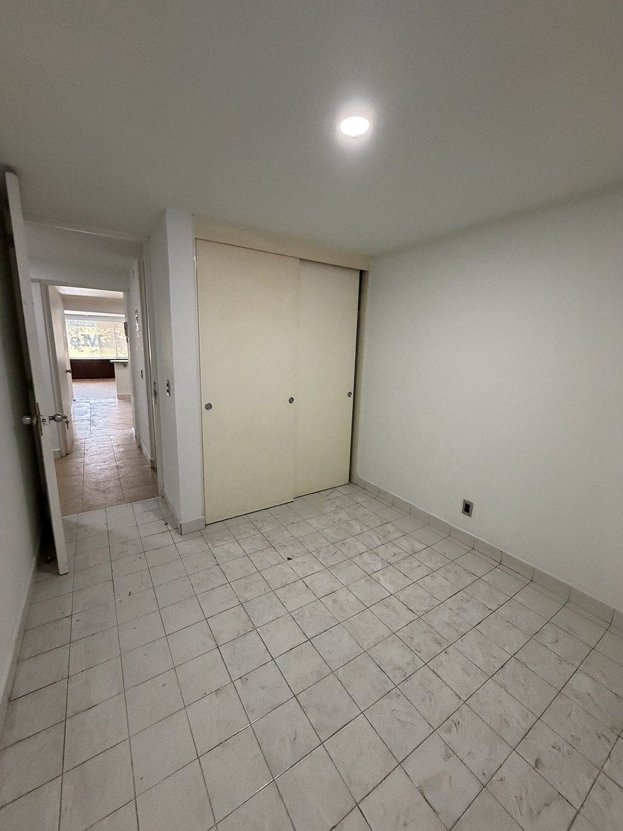 16 de 18: CUARTO DE SERVICIO