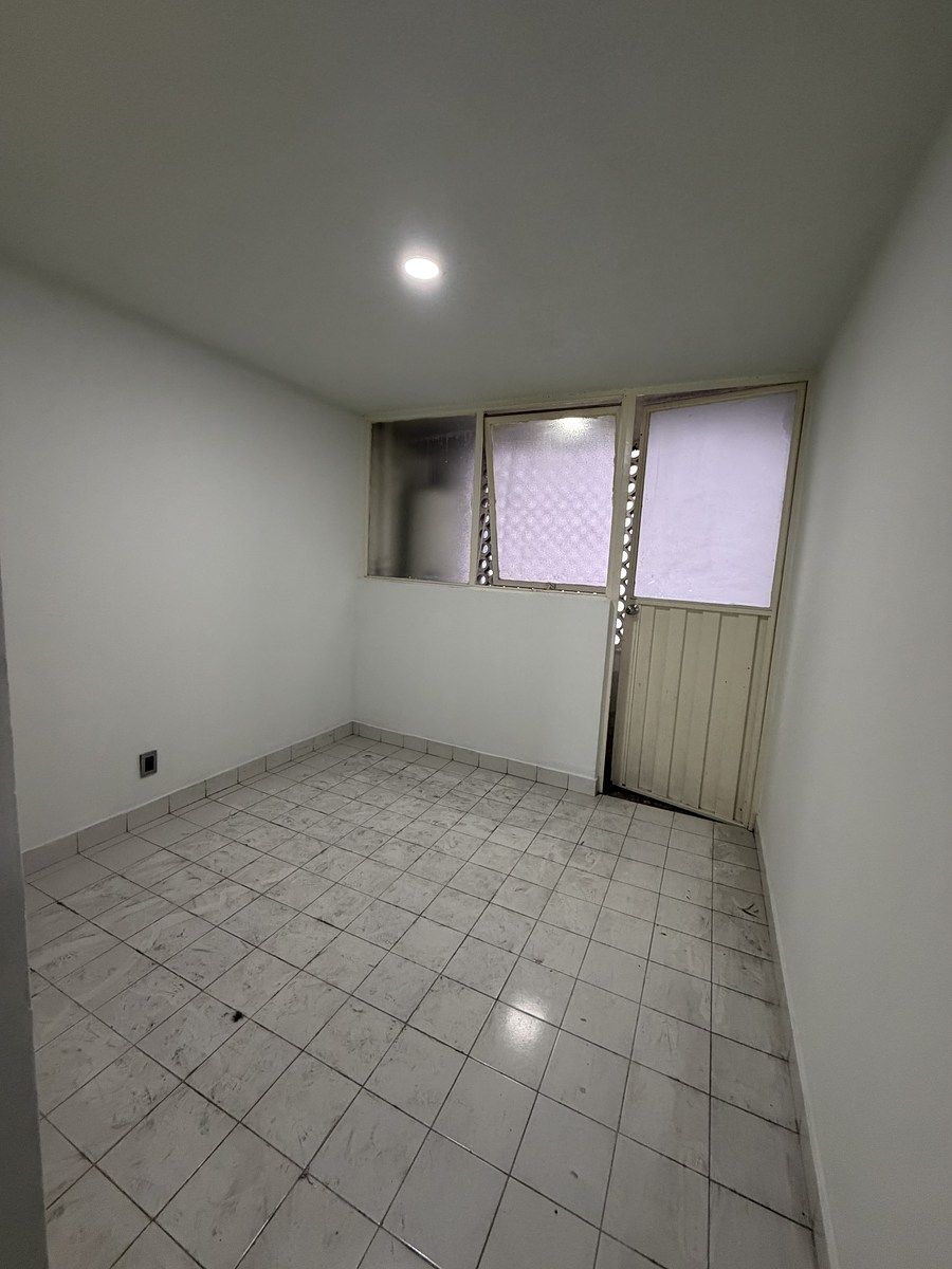 17 de 18: CUARTO DE SEREVICIO