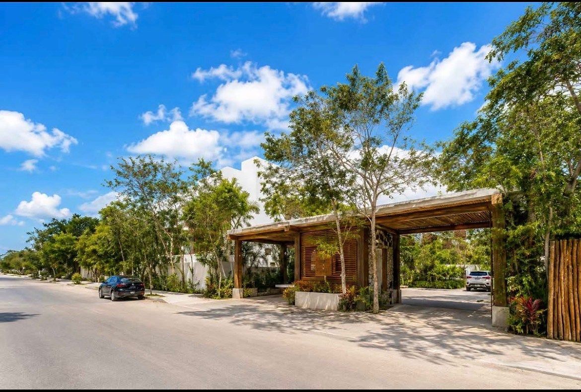 Entrada, photo 1 of 12
