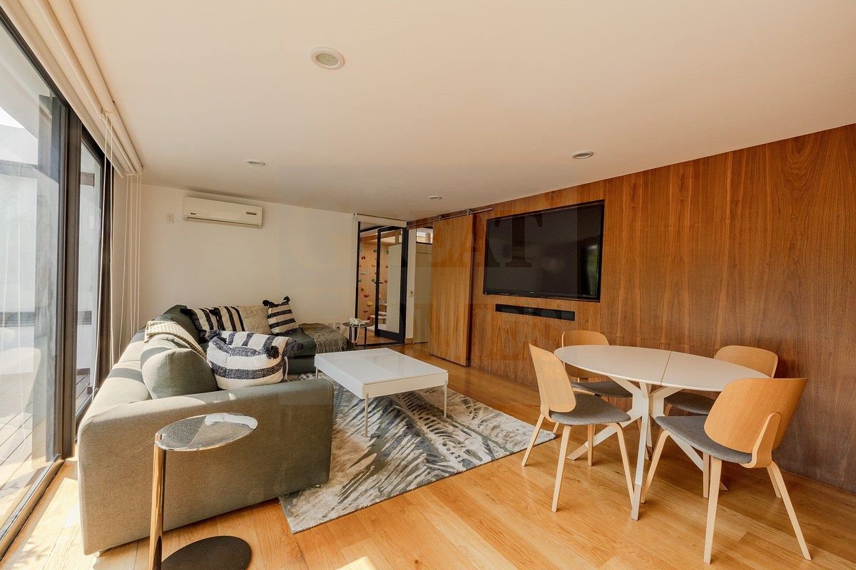 23 de 25: Cuarto de T.V.