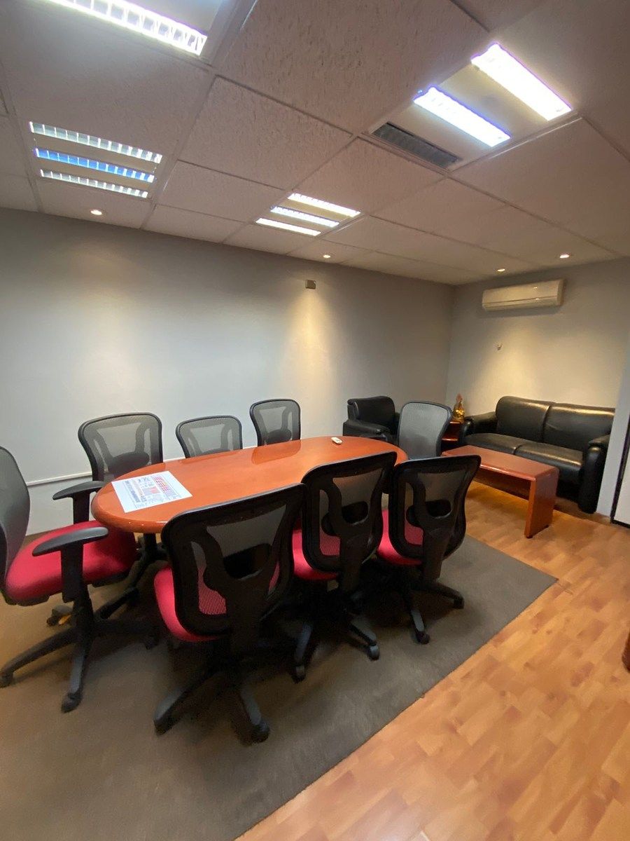 14 de 23: SALA DE JUNTAS