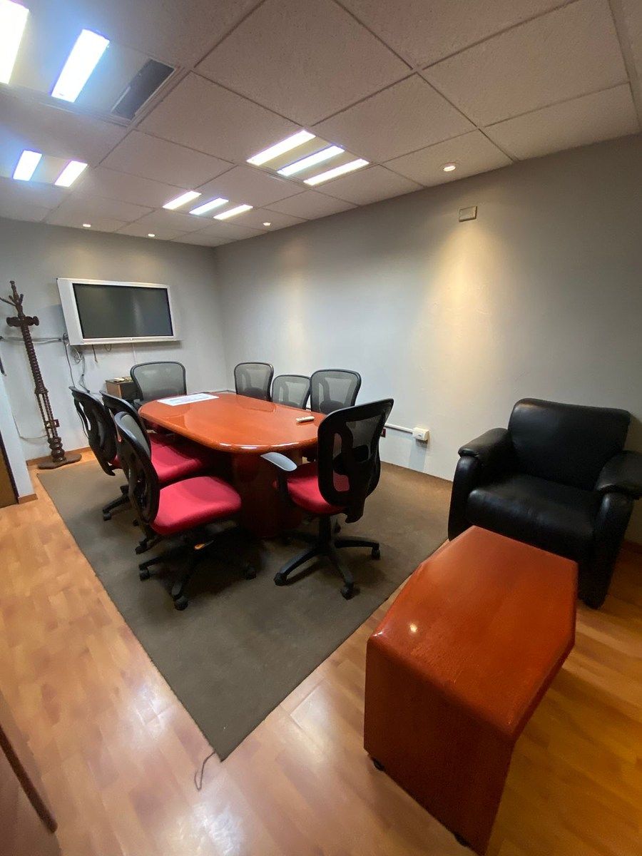 13 de 23: SALA DE JUNTAS