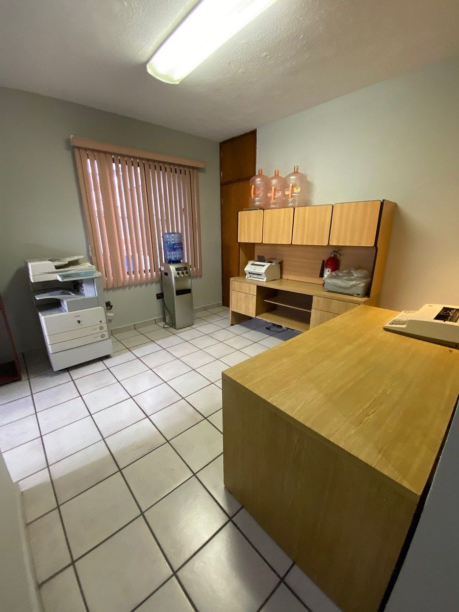 12 de 23: OFICINA 10