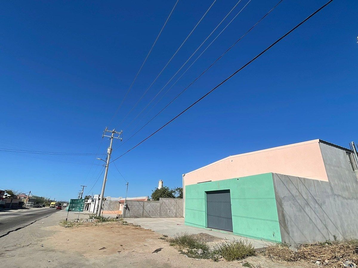 20 de 23: Vista Externa de la Bodega desde otro angulo.