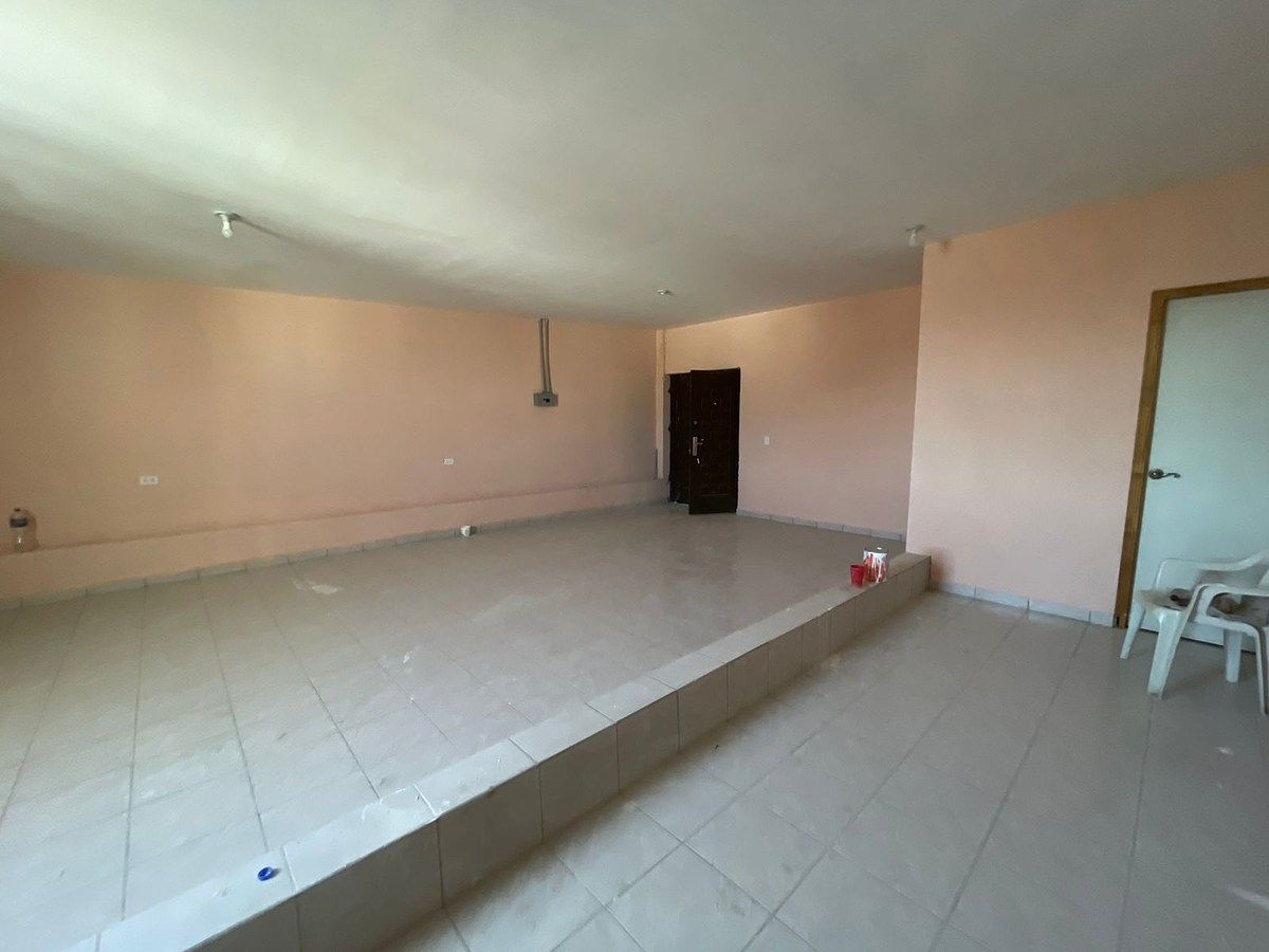 16 de 23: Interior del Oficina Segundo piso.