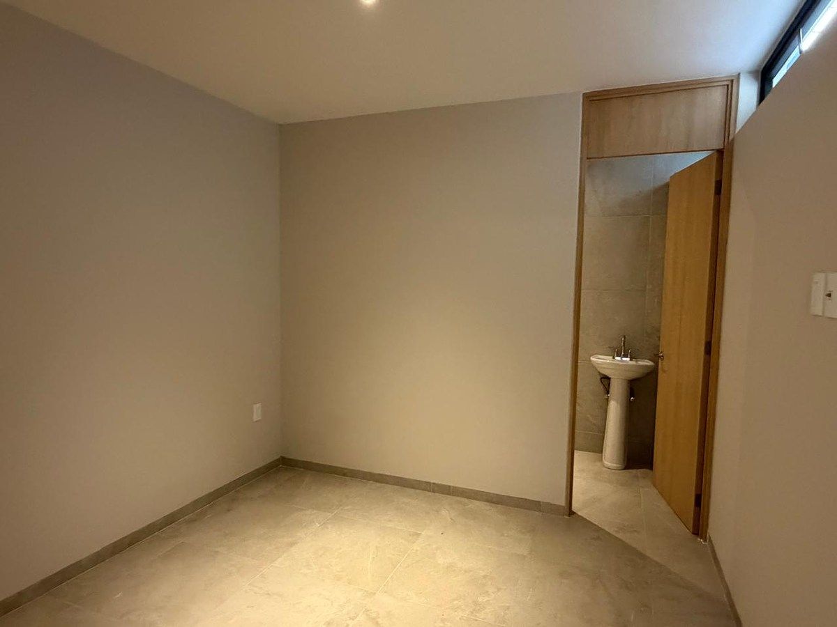 25 de 27: Cuarto de Servicio