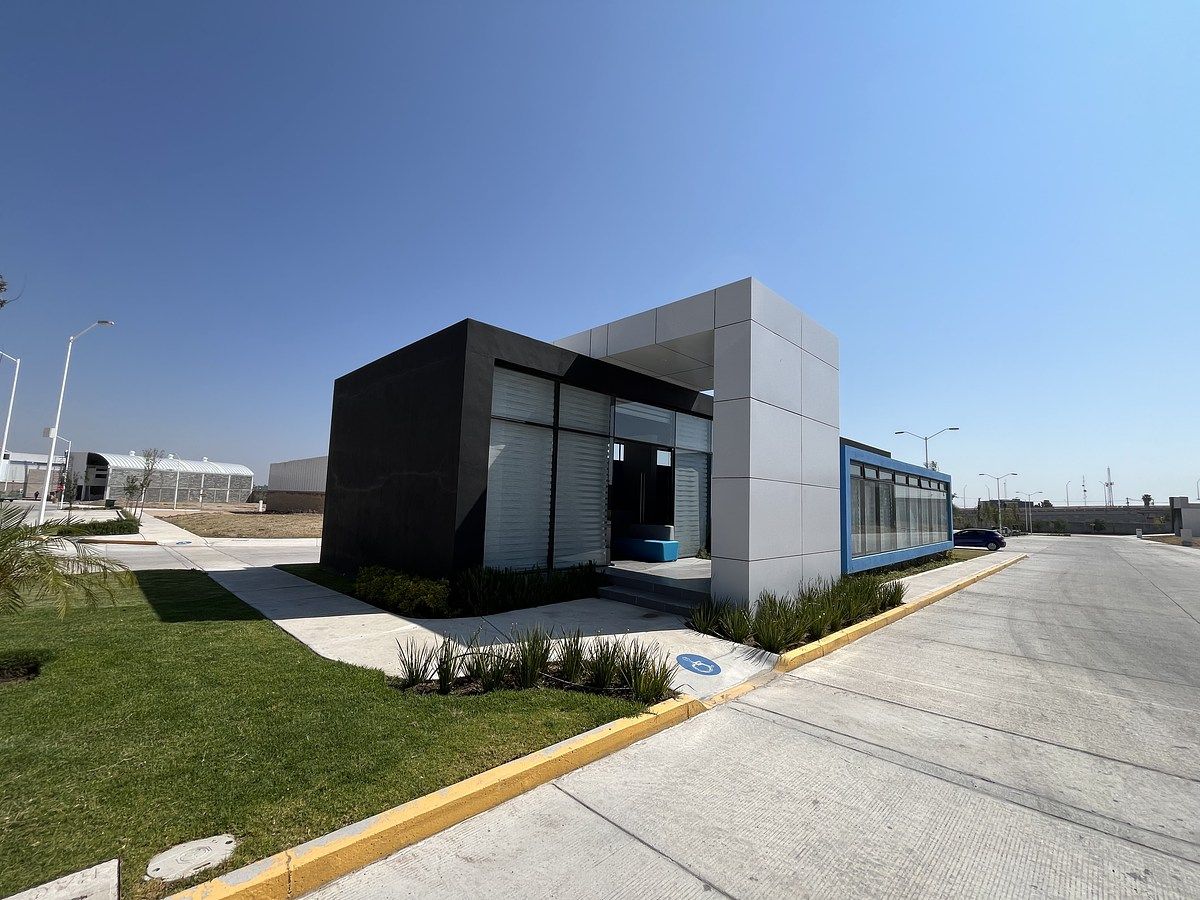 15 de 36: CENTRO DE NEGOCIOS