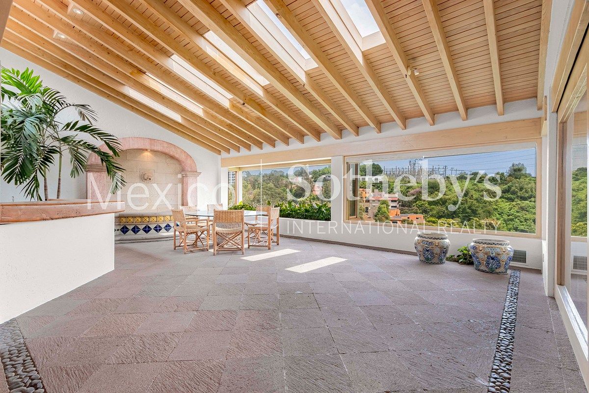 Casa en venta Lomas Altas, CDMX - foto 2