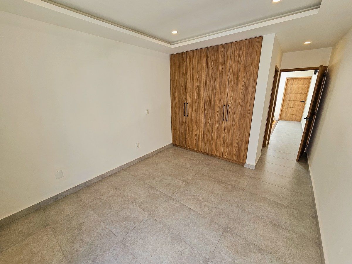 26 de 32: Recámara 3