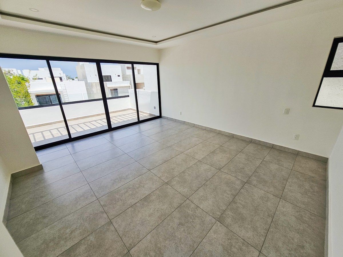 29 de 32: Estudio / Roof