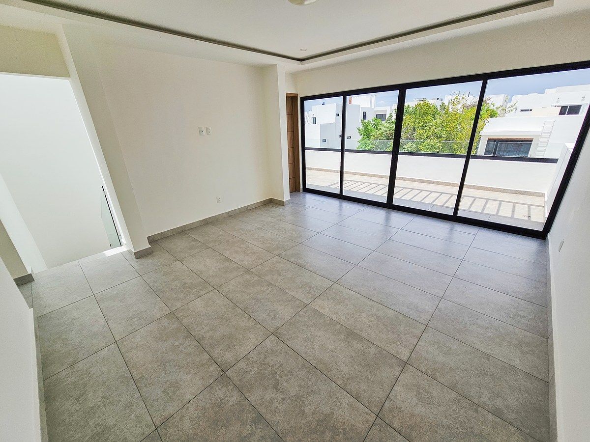 30 de 32: Estudio / Roof