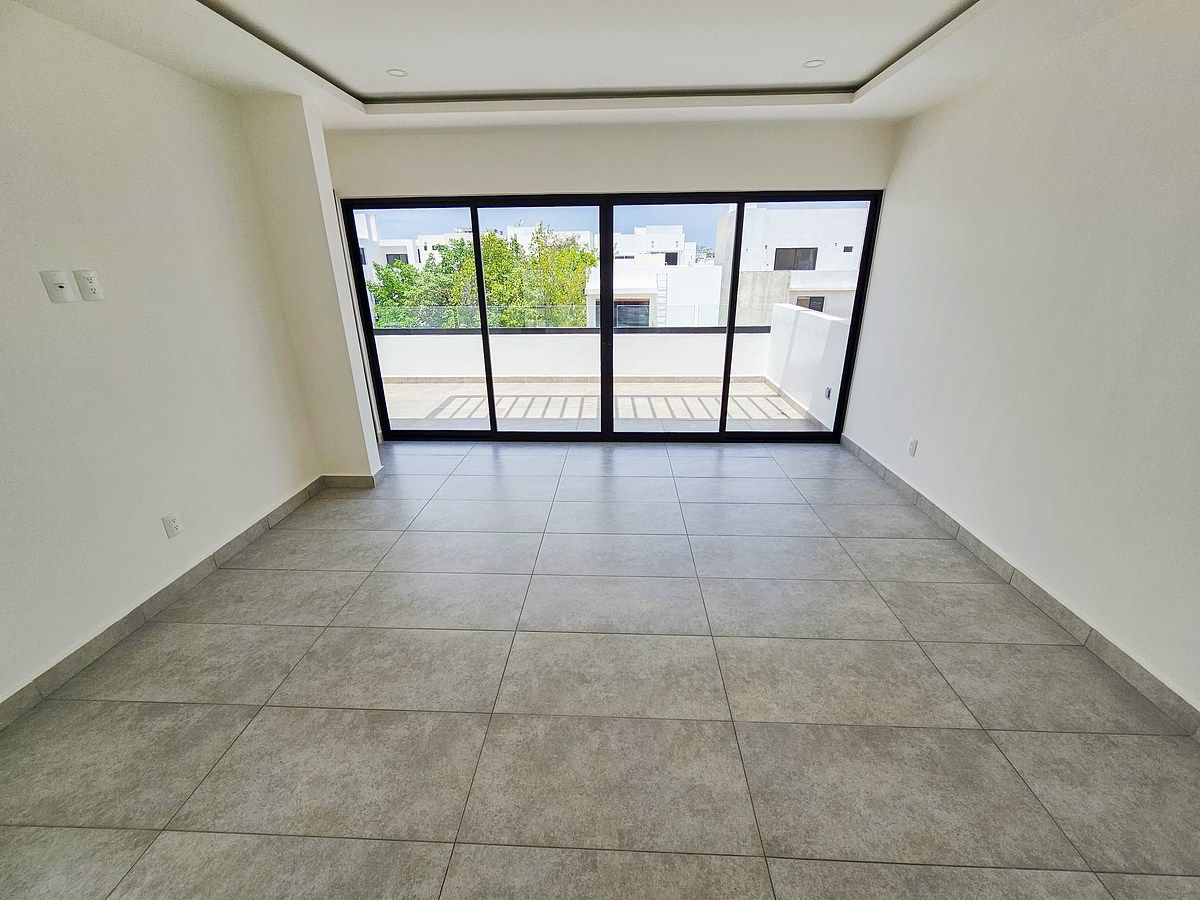 32 de 32: Estudio / Roof