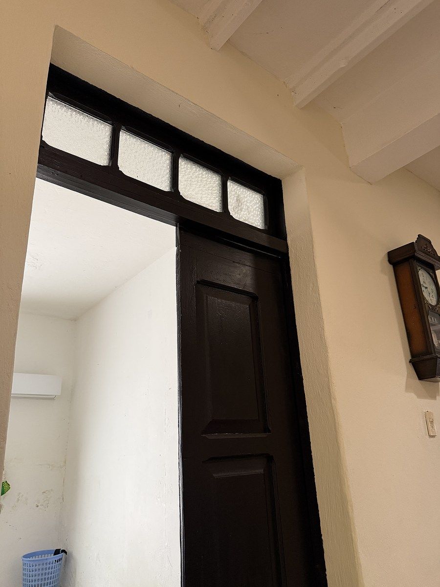 19 de 30: marco de puerta