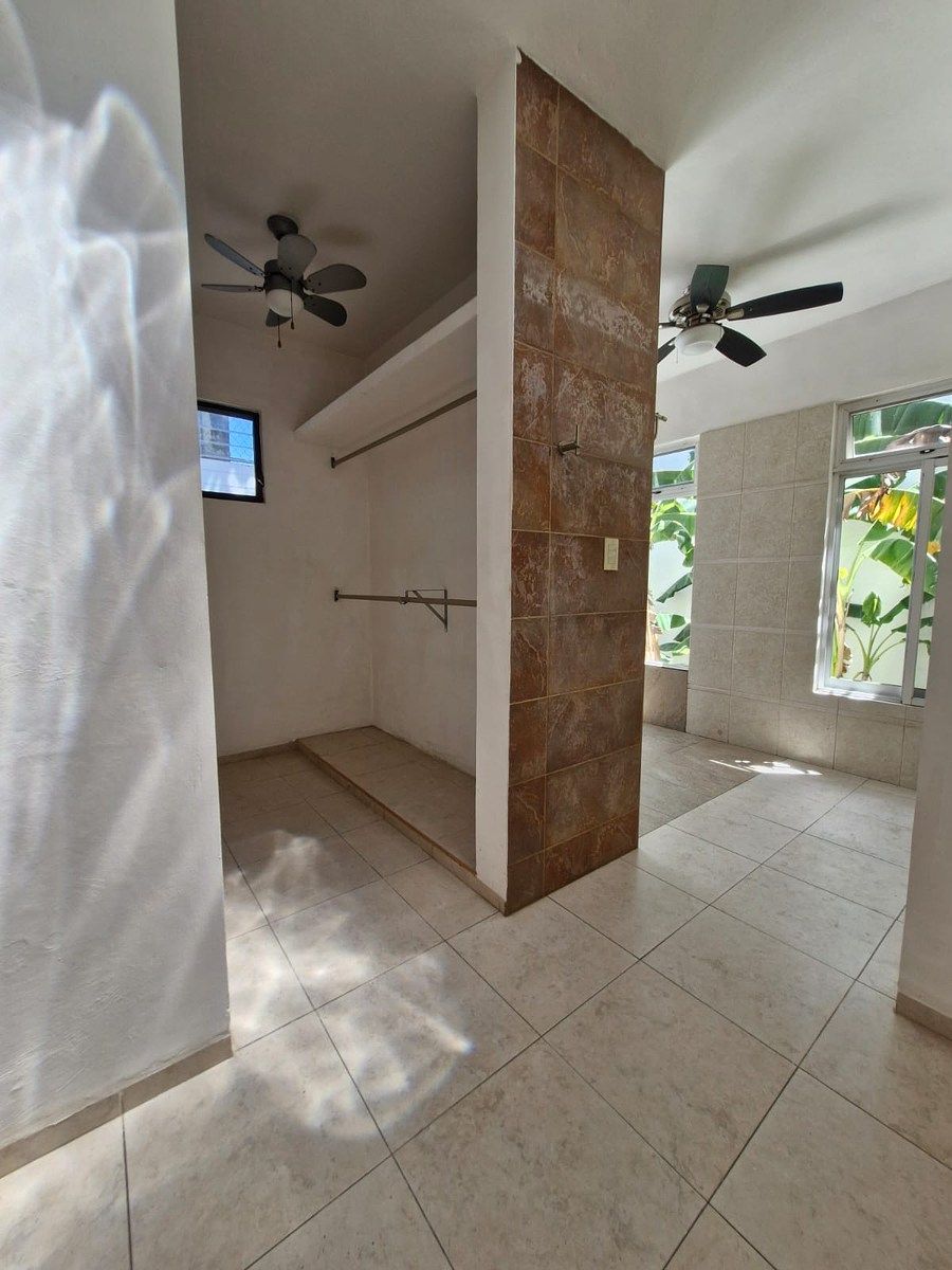 16 of 25: Closeth vestidorRe