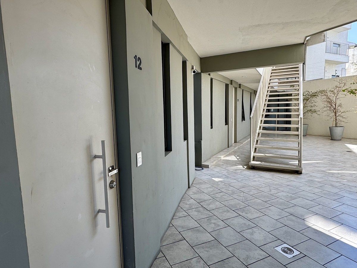 14 de 18: Pasillo interior