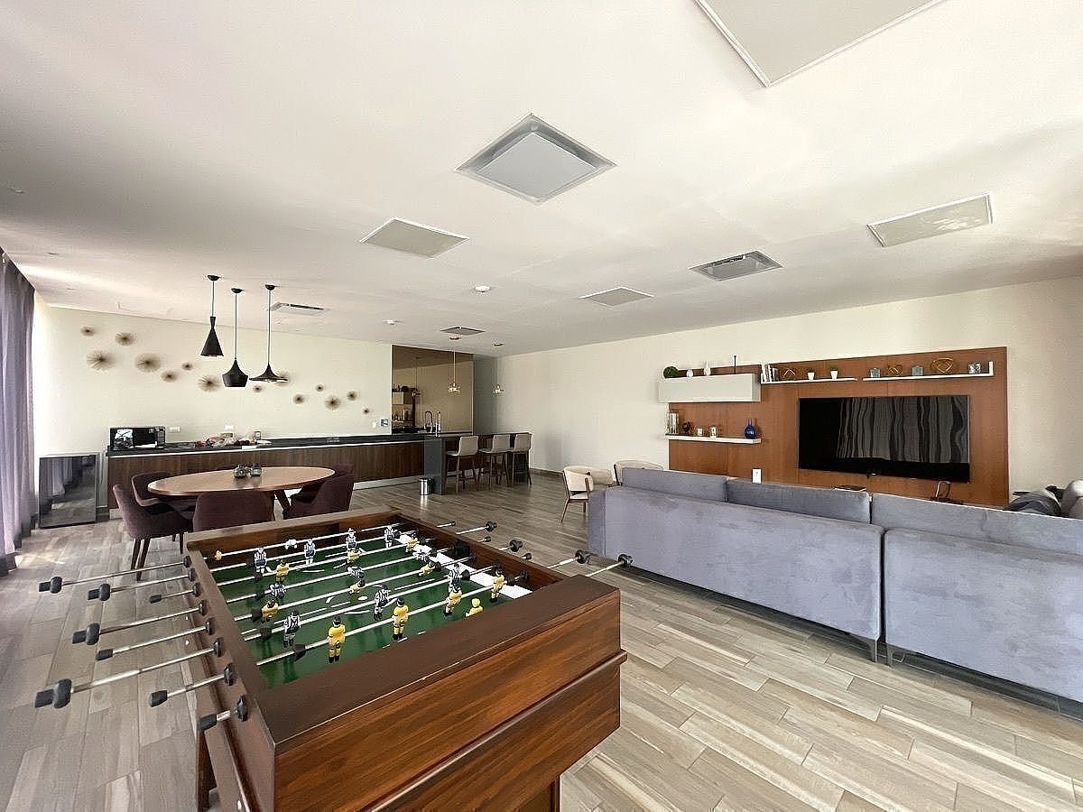 19 of 20: Salón de Juegos