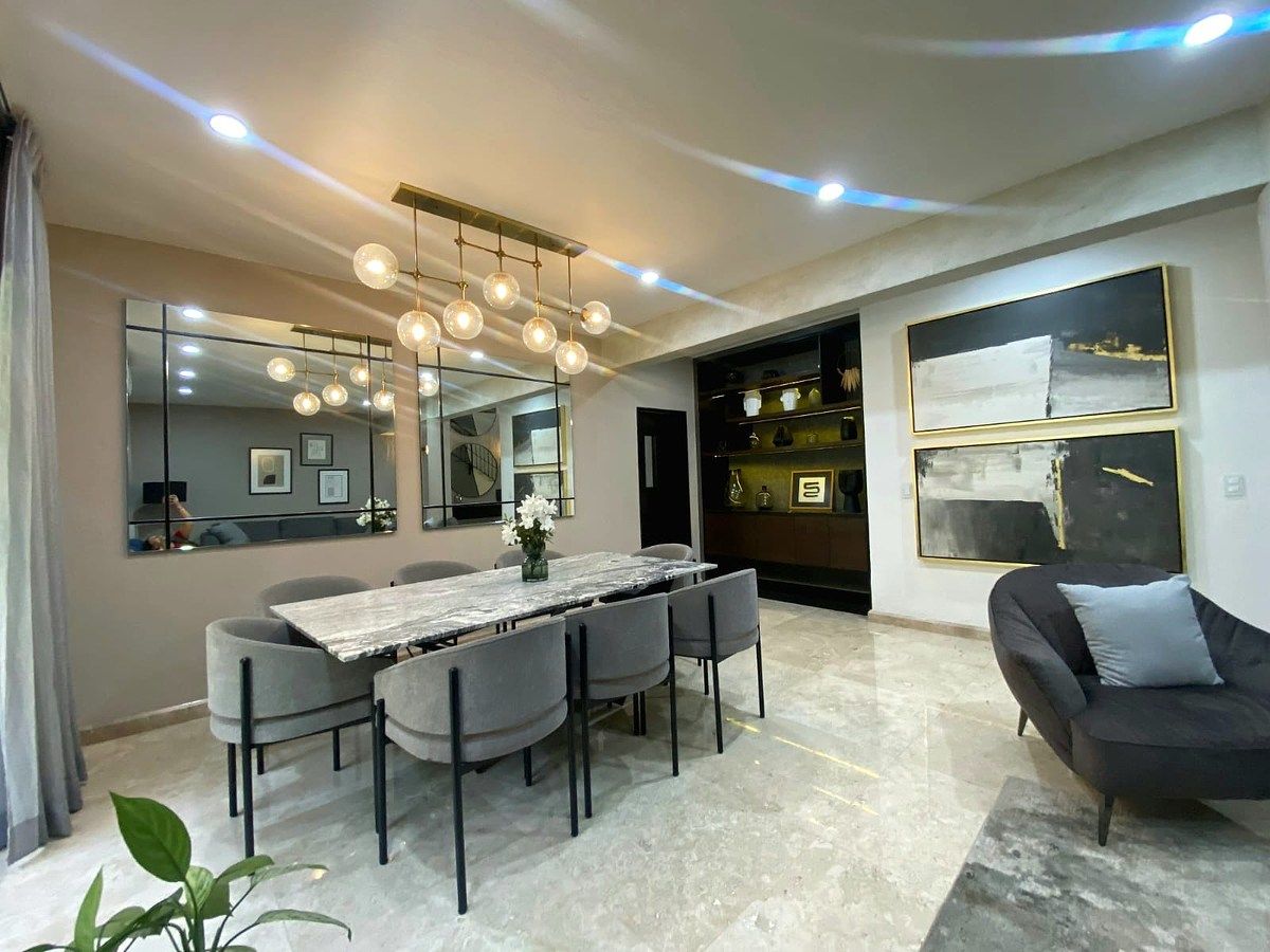 11 de 43: Comedor y acceso a cocina