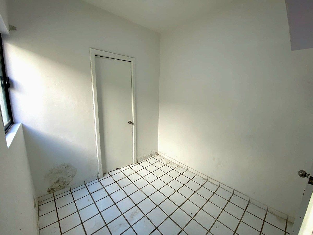 41 de 43: Cuarto de servicio