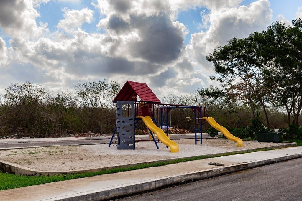 19 de 19: Parque Infantil