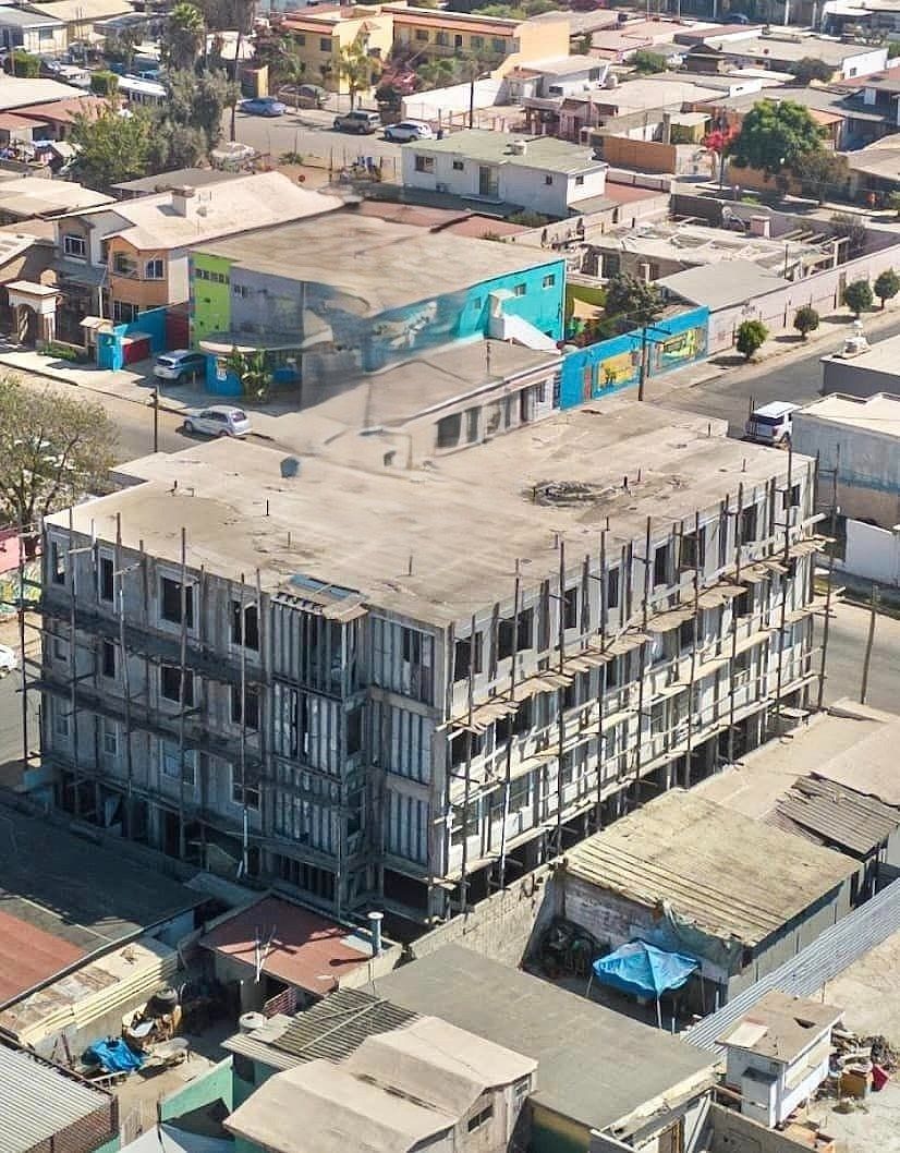 Building in Los Maestros, Ensenada, photo 2 of 2