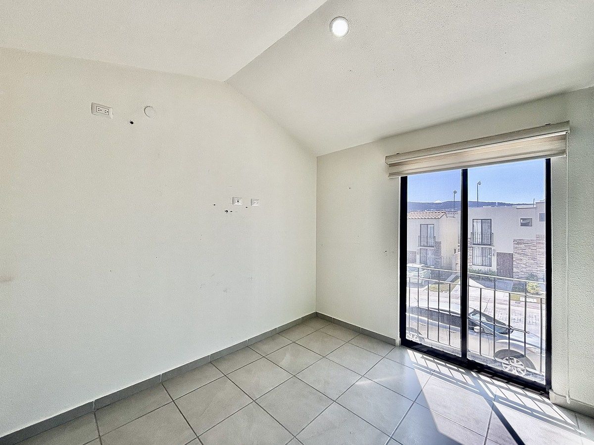 14 of 44: Iluminación y ventilación natural.