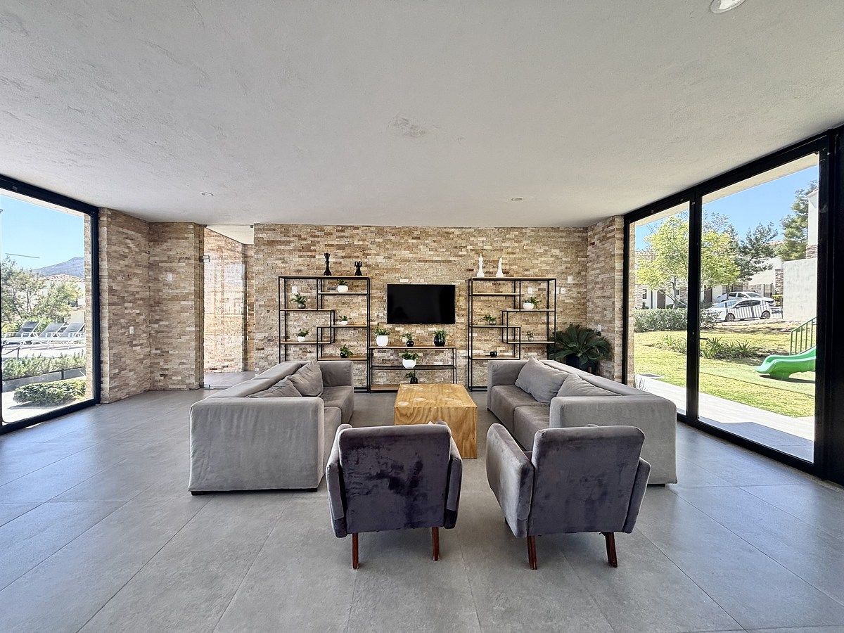 25 of 44: Cómodos espacios para entretenimiento familiar a  con amigos