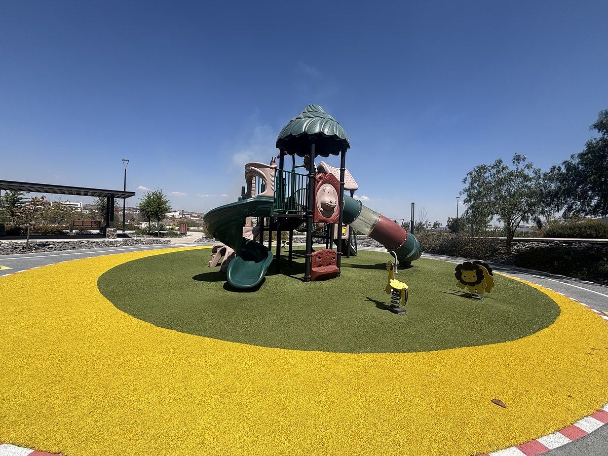 40 of 44: Espacios infantiles