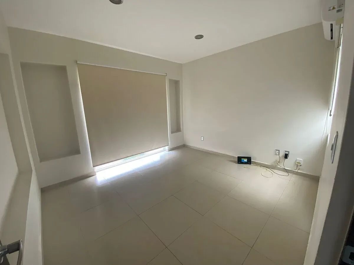 Casa en venta en Cumbres del Lago - foto 3