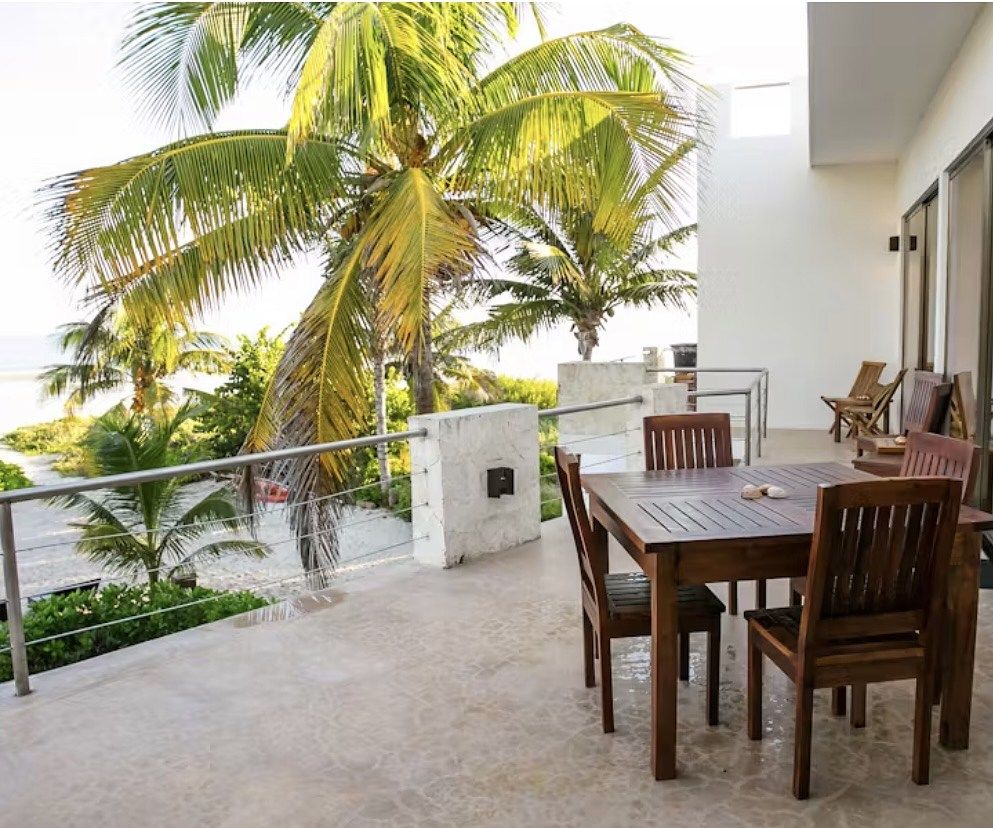 5 of 24: restaurante