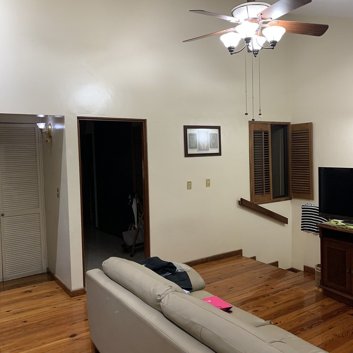 16 de 32: Sala TV planta alta