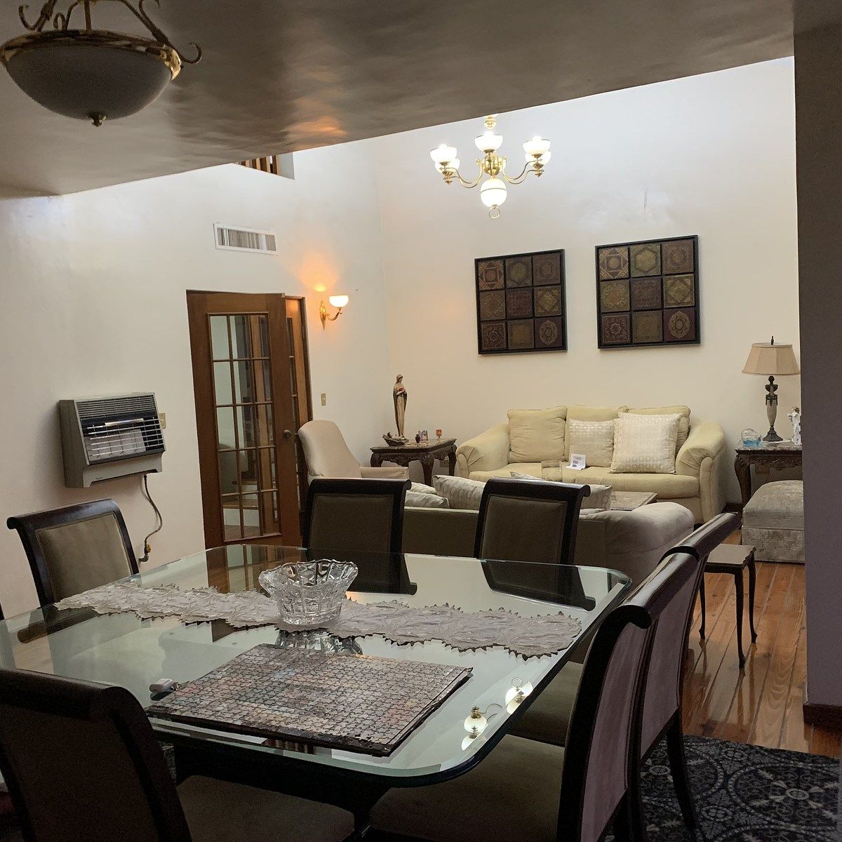 6 de 32: Comedor-Sala