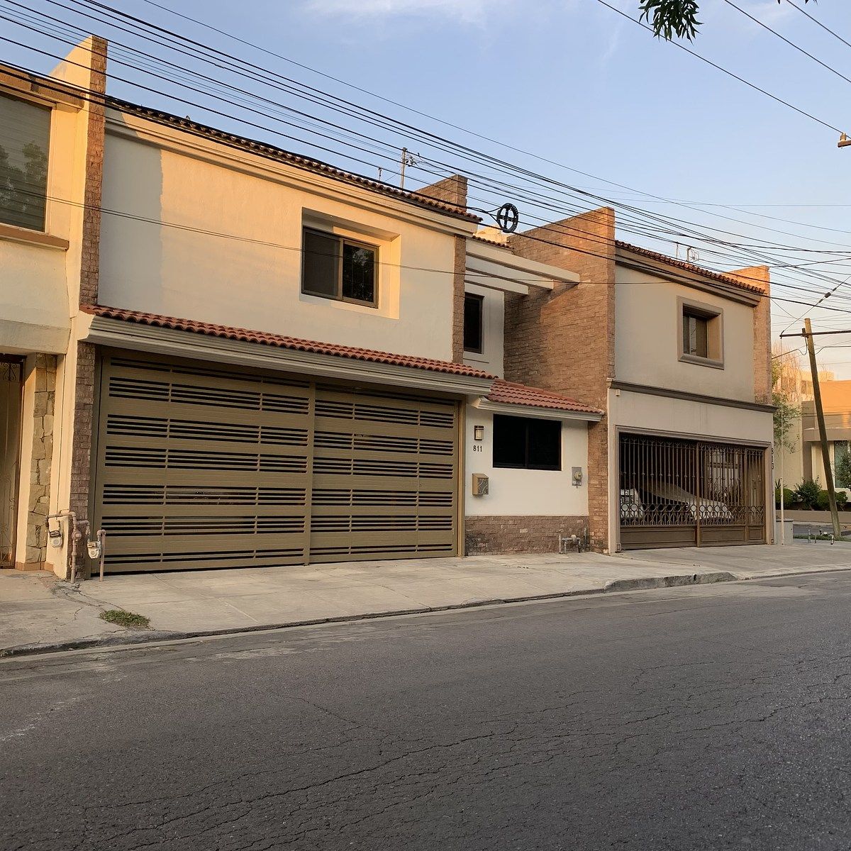 1 de 32: Fachada Frontal